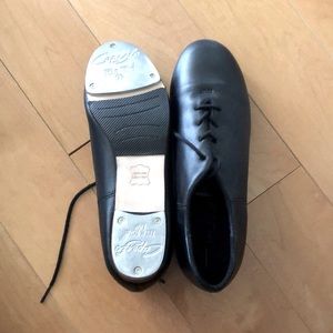 Capezio Cadence Tap Shoes - Size 8.5